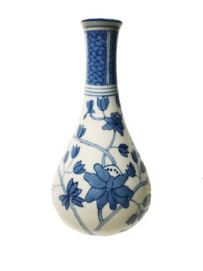 Vintage Oriental Blue & White Floral Porcelain Vase